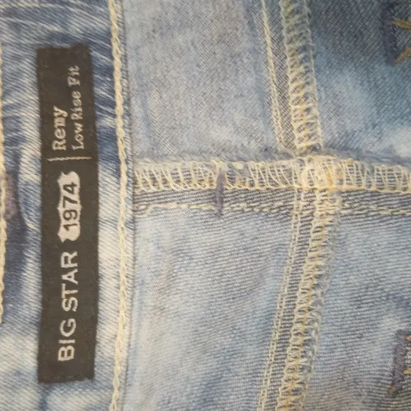 BIG STAR Remy low rise denim cut-off frayed denim jean shorts sz 32 The Buckle