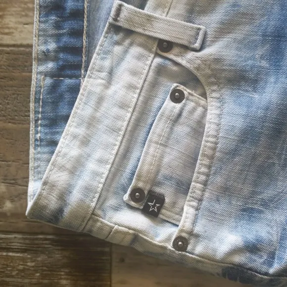 BIG STAR Remy low rise denim cut-off frayed denim jean shorts sz 32 The Buckle