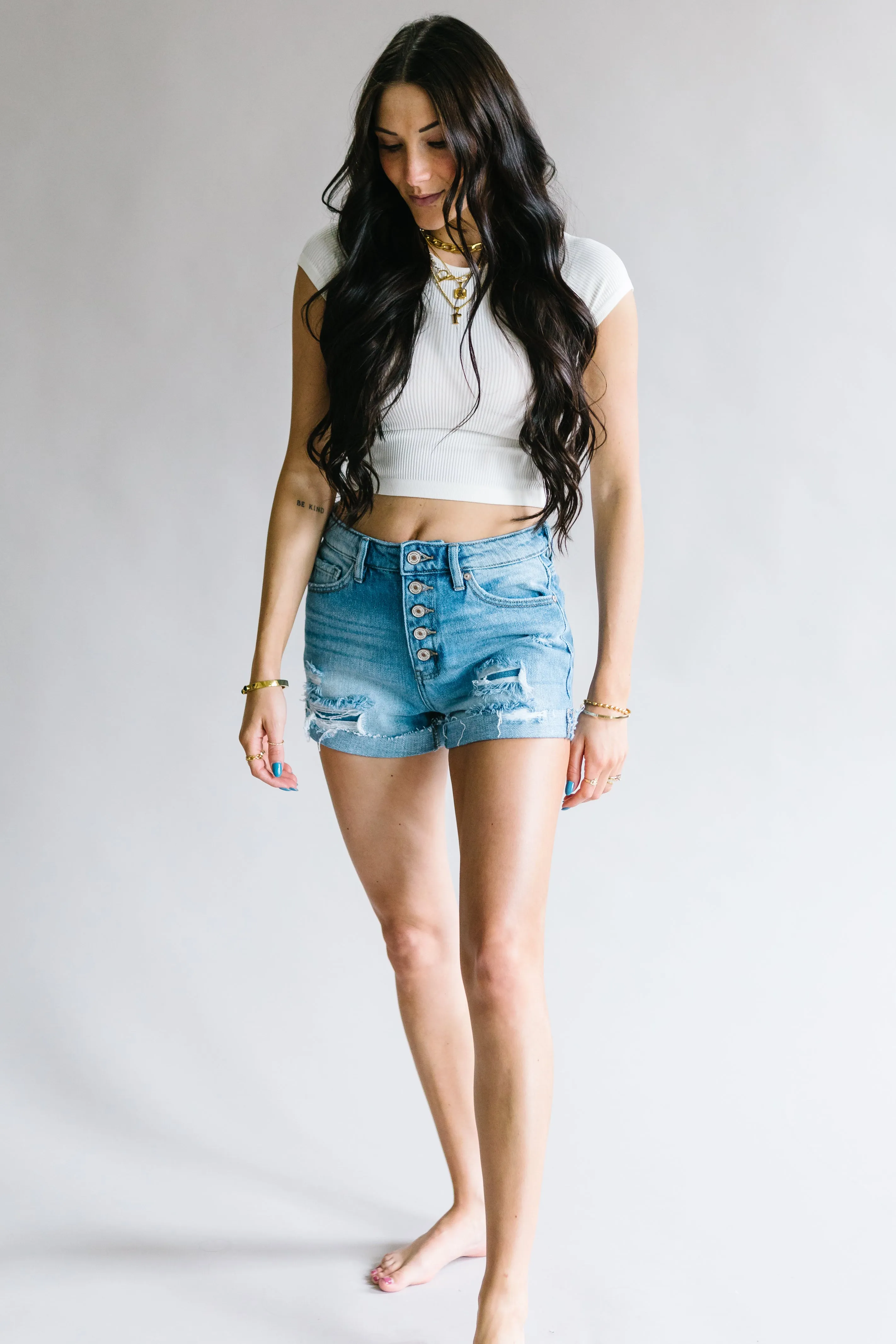Cali Distressed Button Fly Girlfriend Shorts // Light Wash