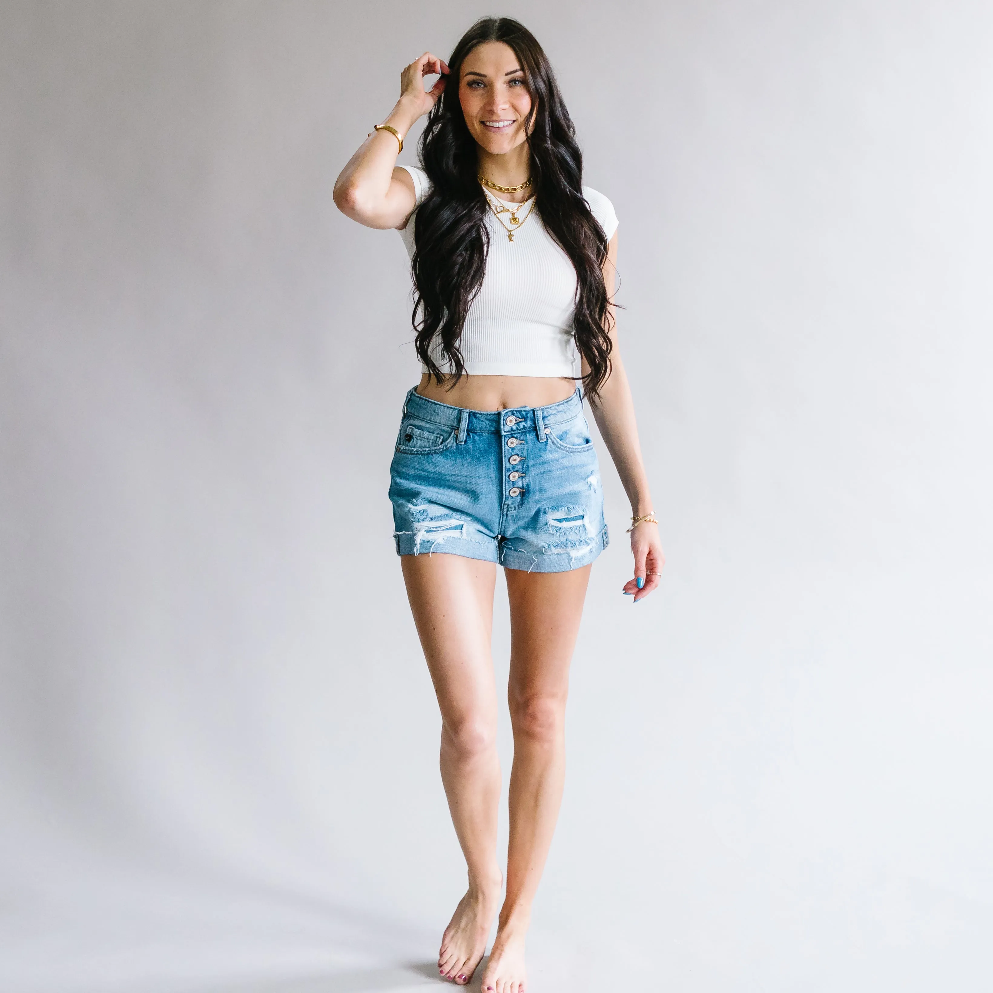 Cali Distressed Button Fly Girlfriend Shorts // Light Wash