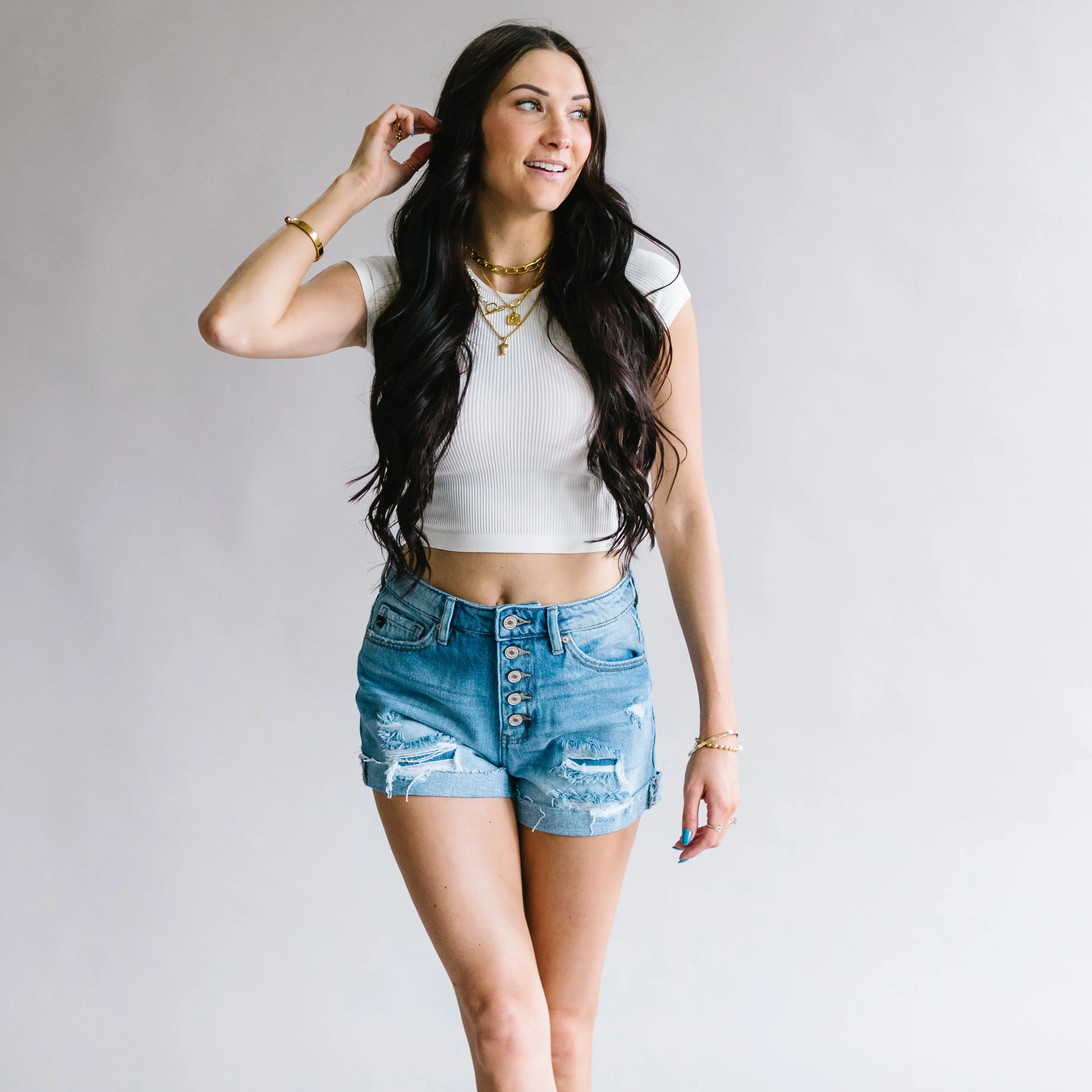 Cali Distressed Button Fly Girlfriend Shorts // Light Wash