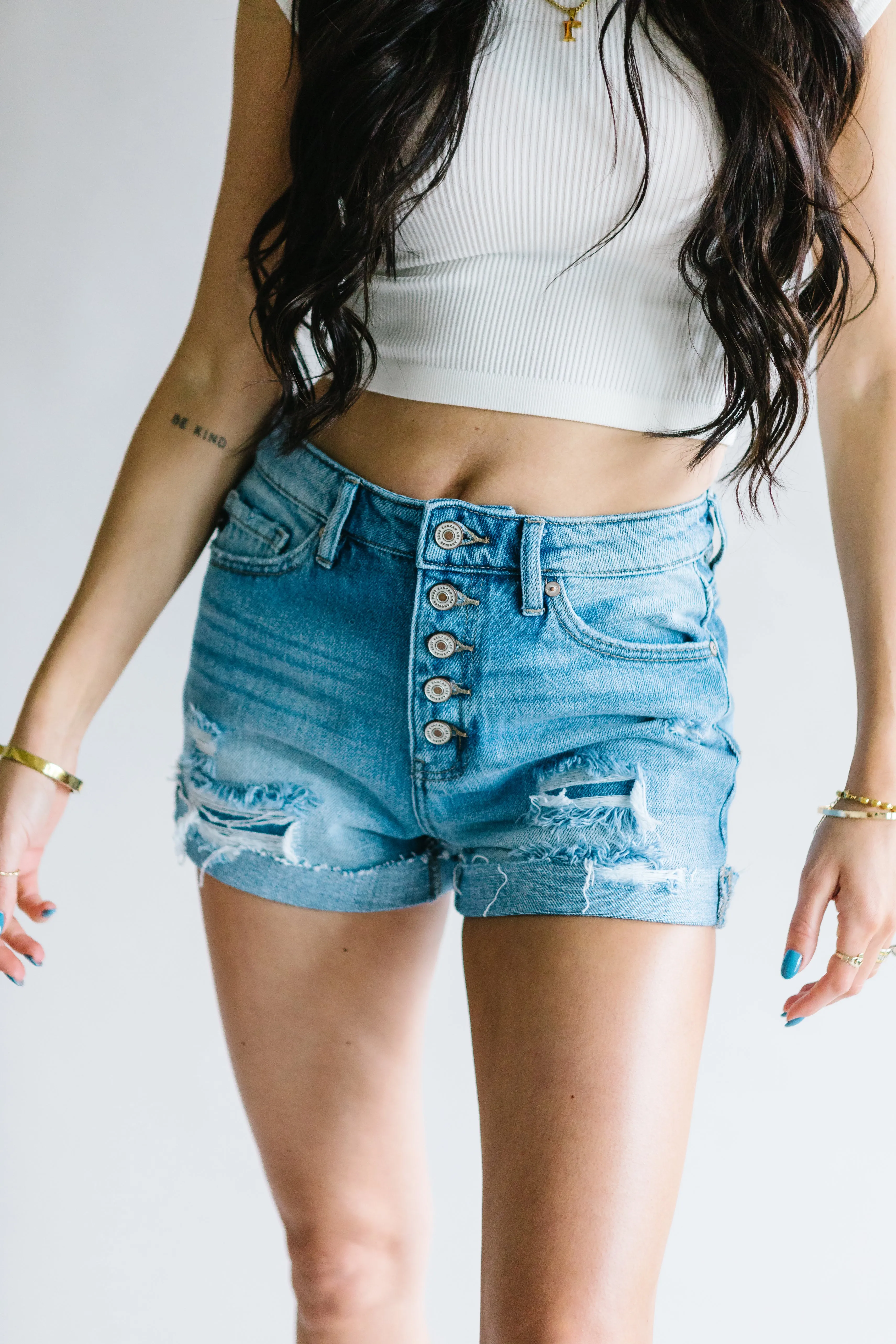 Cali Distressed Button Fly Girlfriend Shorts // Light Wash