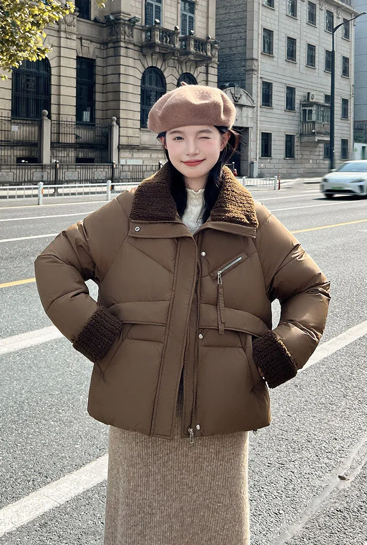 Cozy Short Puffer Jacket Featuring Knit Sleeves and a Unique Collar