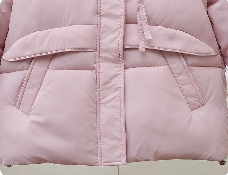 Cozy Short Puffer Jacket Featuring Knit Sleeves and a Unique Collar