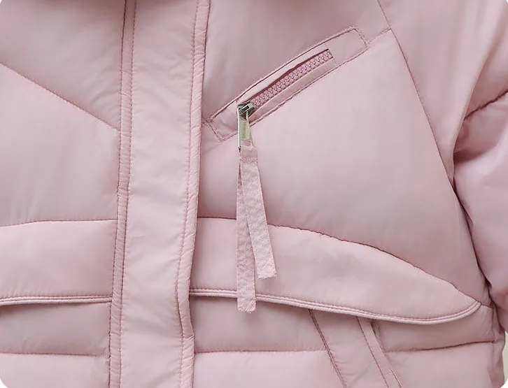 Cozy Short Puffer Jacket Featuring Knit Sleeves and a Unique Collar