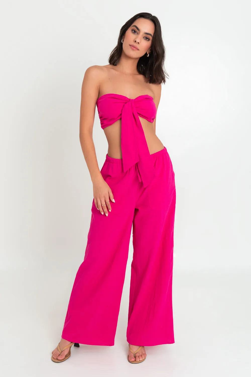 Crop top strapless escote corazón con nudo