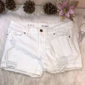 DL1961 Premium Denim Karlie Boyfriend Shorts