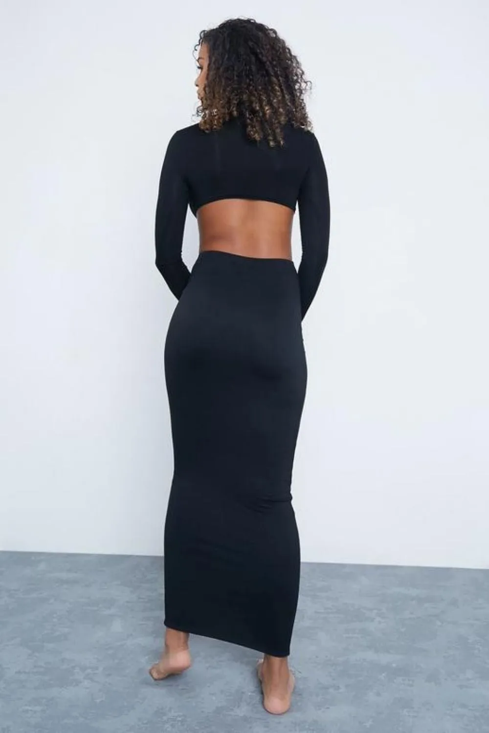 Full Sleeves Black Crop Top