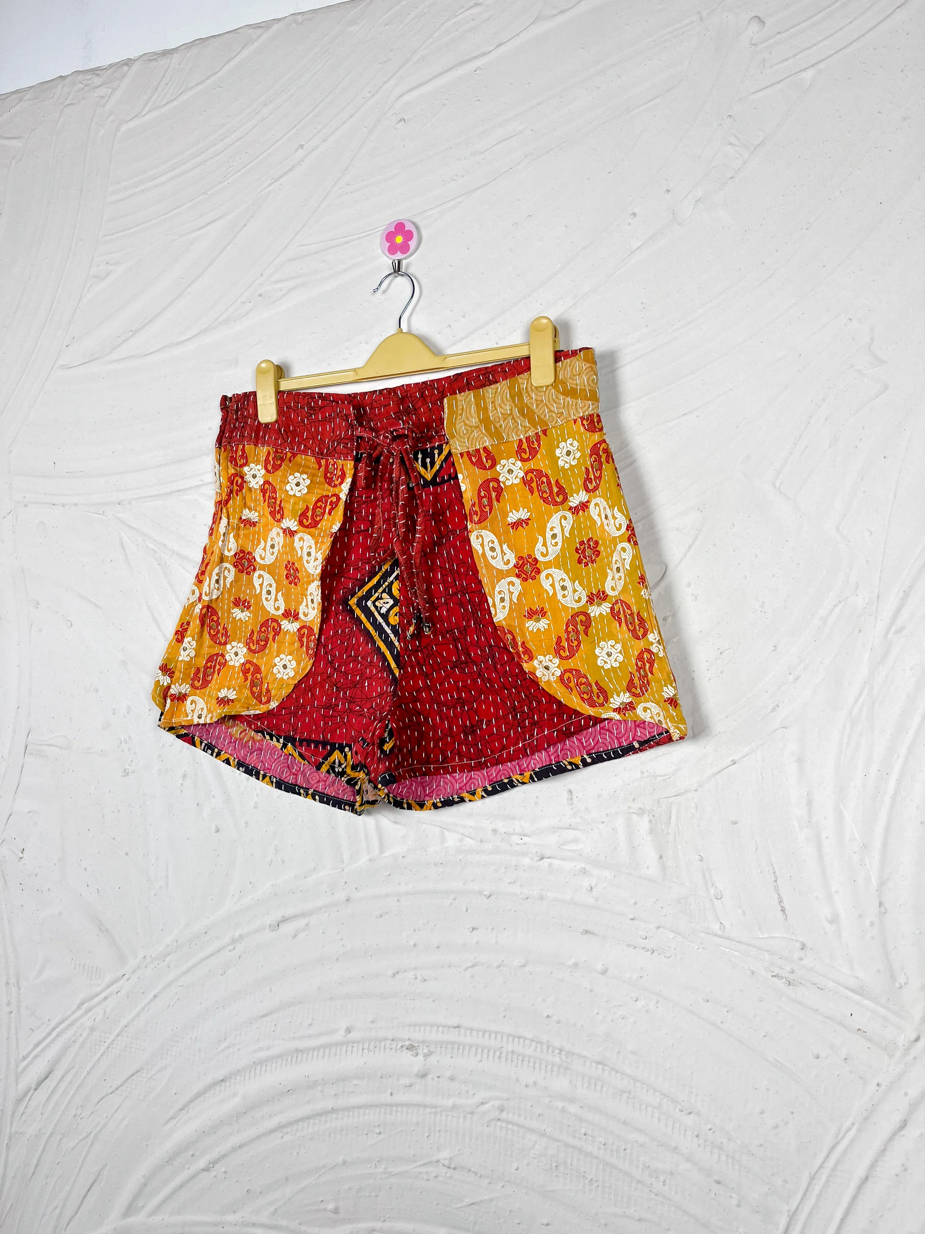 Happy Dance Shorts DCOSSH  M 26