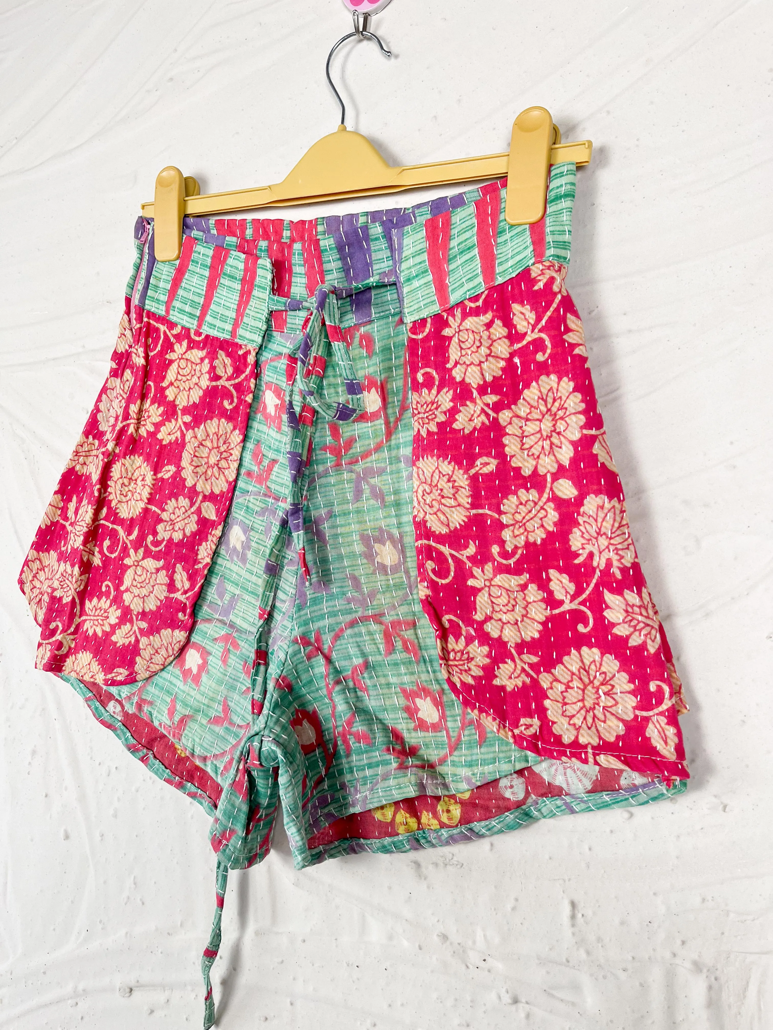 Happy Dance Shorts DCOSSH  S 20