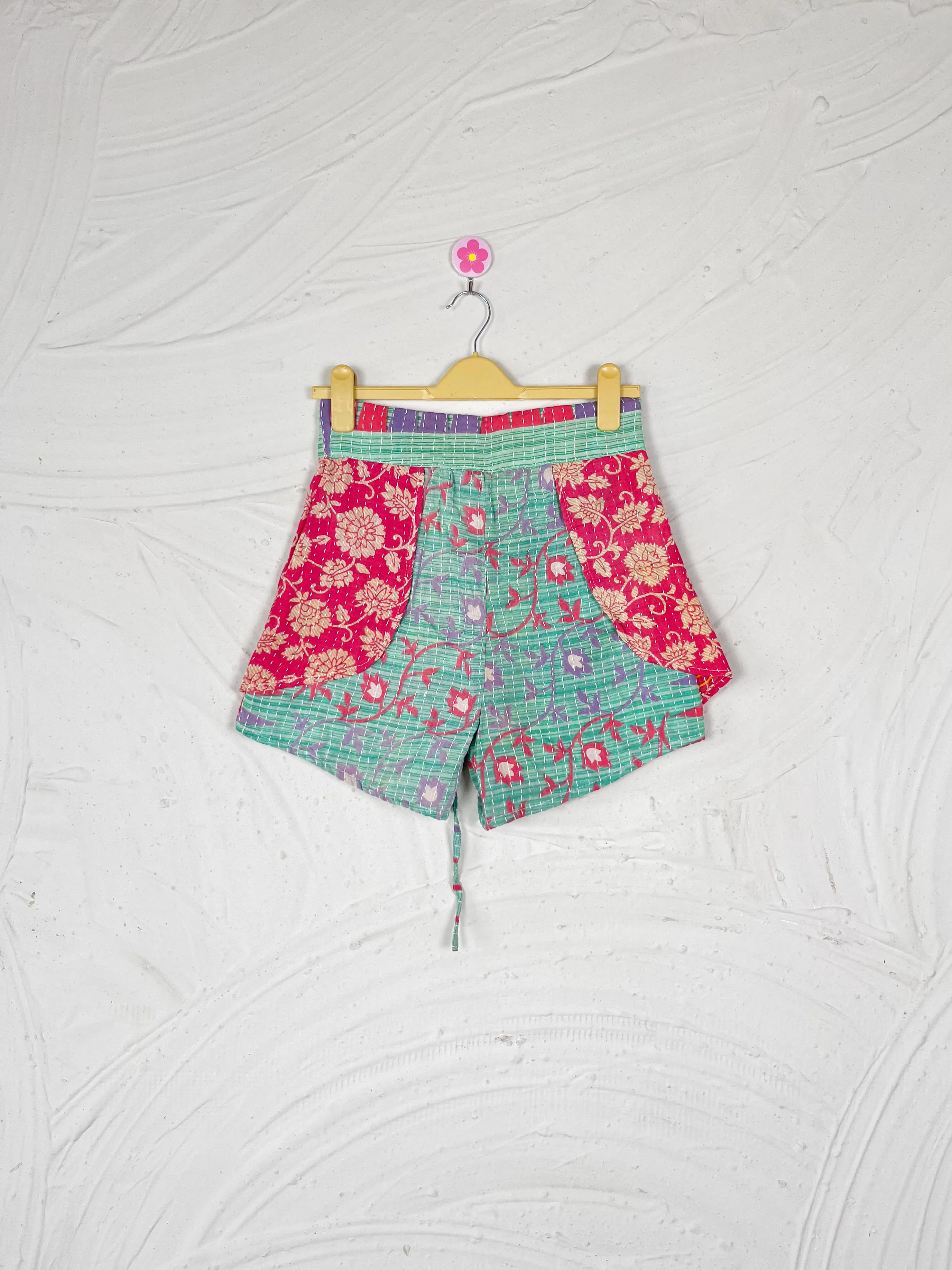 Happy Dance Shorts DCOSSH  S 20