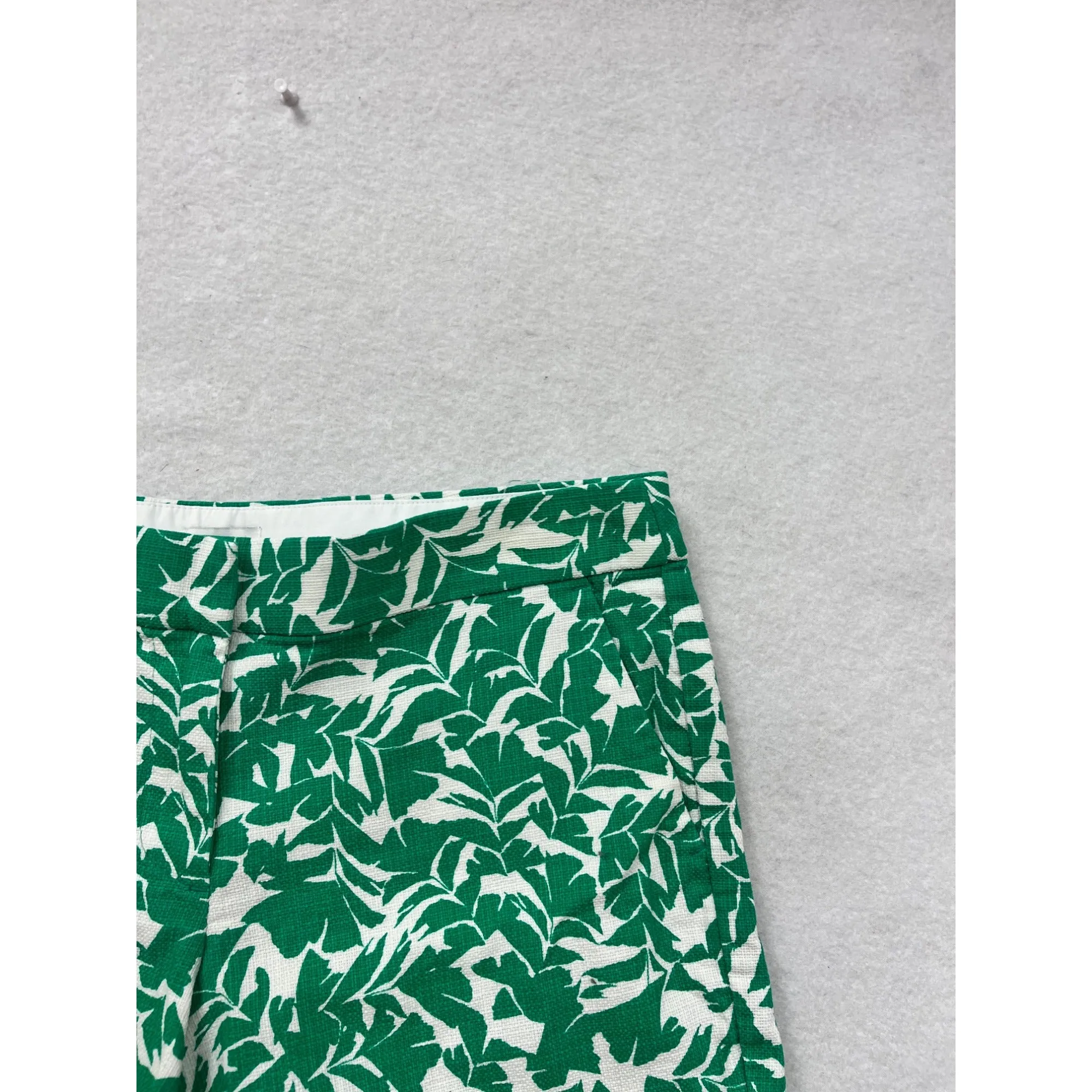 J.Crew Womens Green & White Leaf Print Cotton Shorts Size 6 #8039
