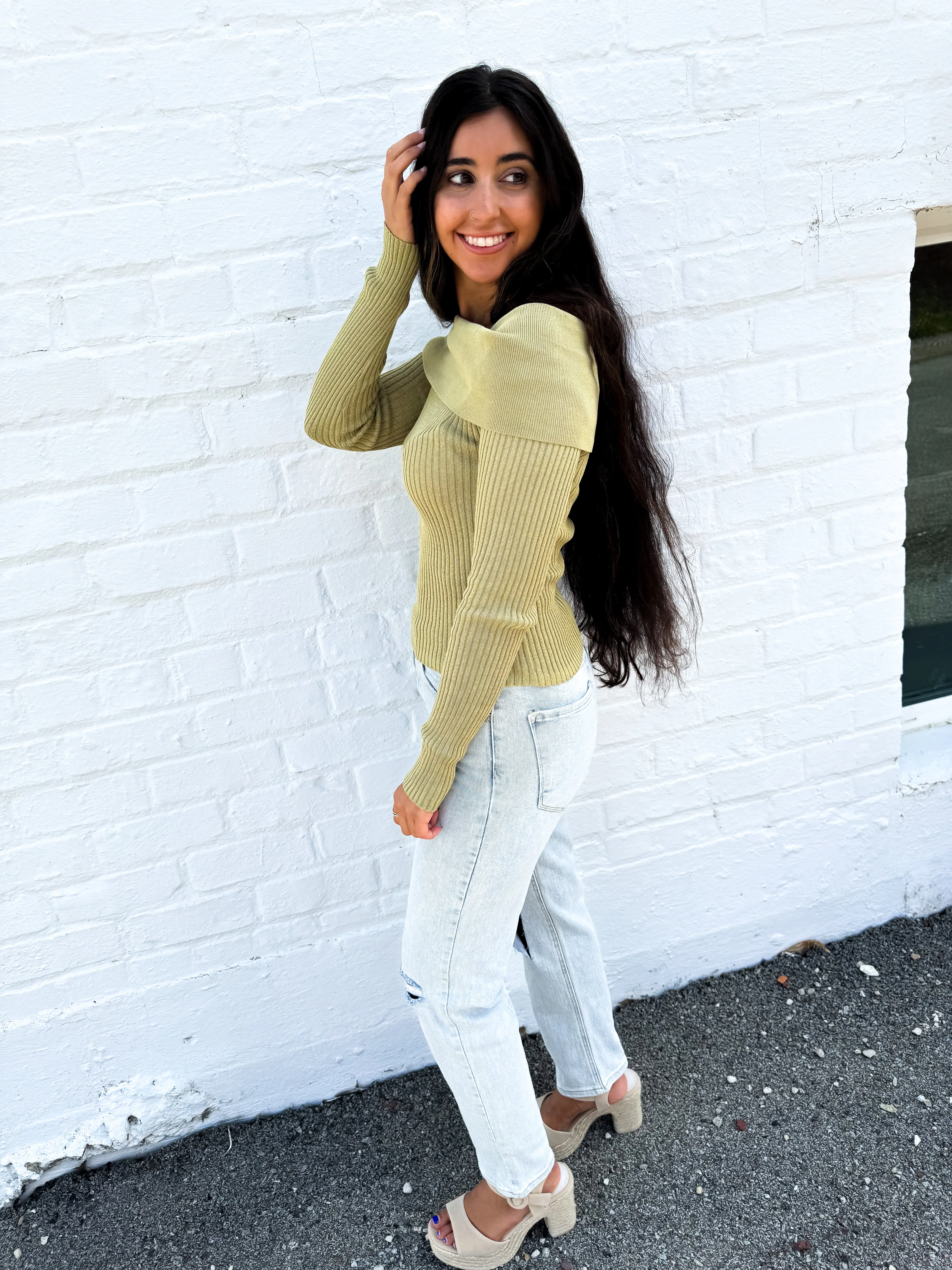 Kari- Ribbed Fold Over Sweater