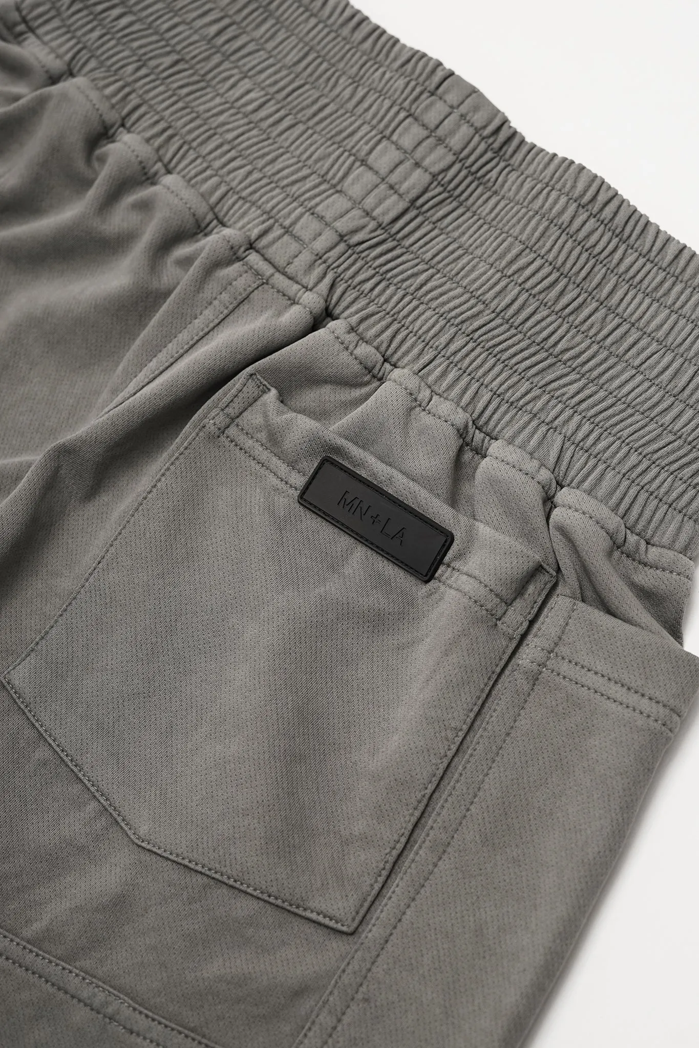 KNUCKLE HEAD MESH SHORTS IN STONE GREY