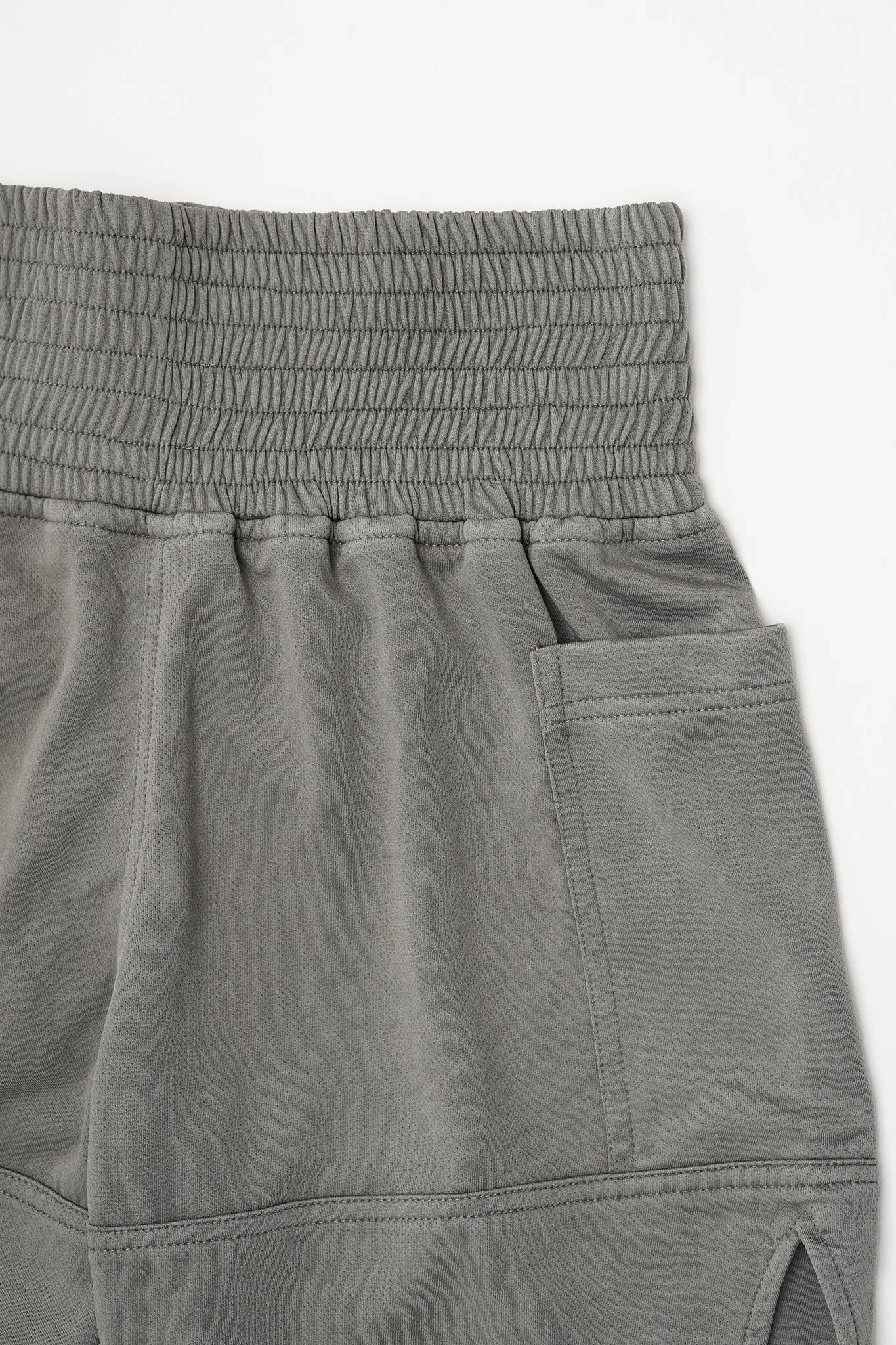 KNUCKLE HEAD MESH SHORTS IN STONE GREY