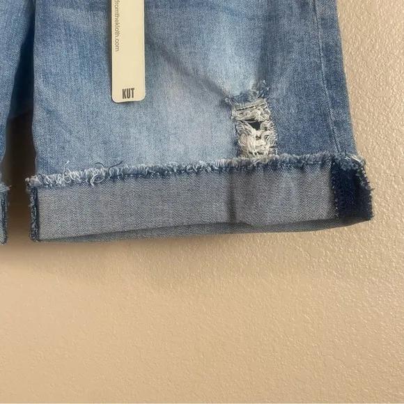 Kut from the Kloth New Size 4 Catherine Boyfriend Mid Rise Denim Shorts