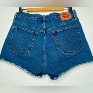 Levi’s 501 Blue Short Shorts Medium wash Button fly Size 31