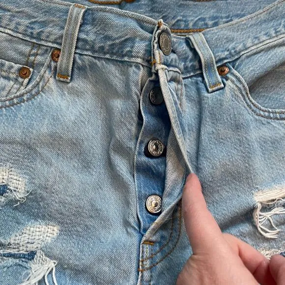 Levi’s 501 Distressed Cutoff Shorts Button Fly raw Hem 28