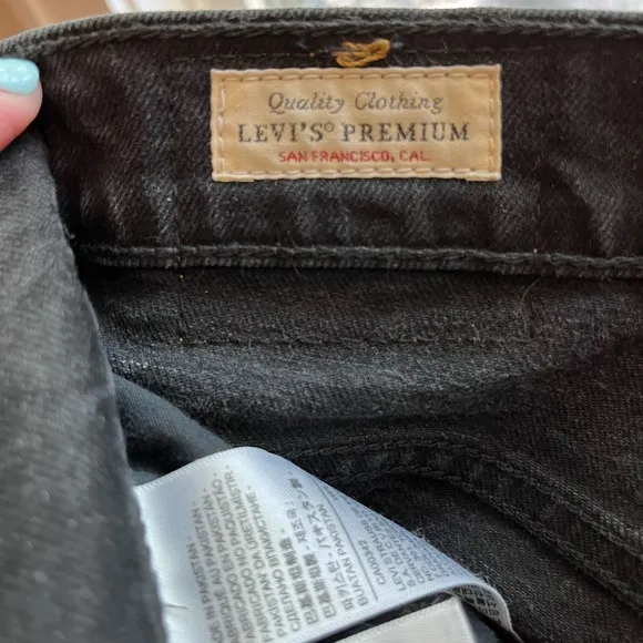Levi’s Premium Ribcage Bermuda Washed Black Denim Shorts 30