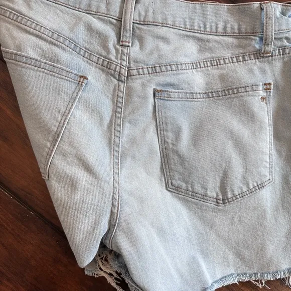 Madewell denim shorts size 28