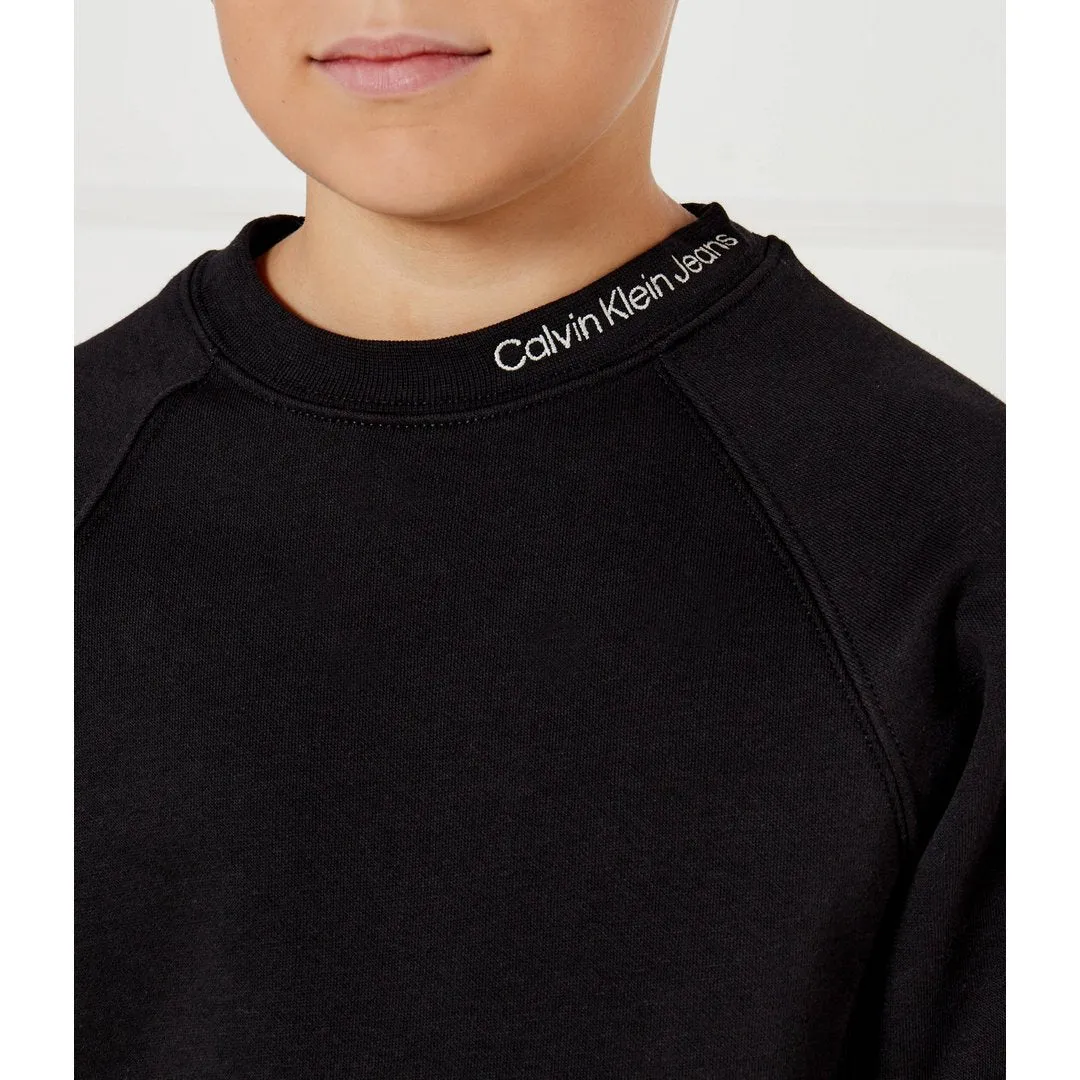 Neck Emb. Fleece Cre