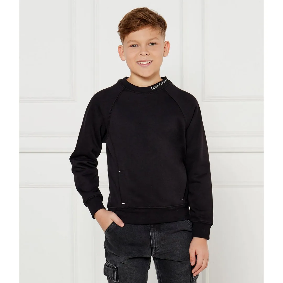 Neck Emb. Fleece Cre