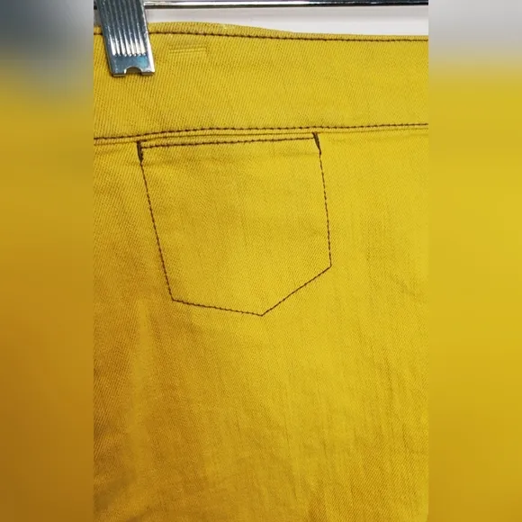 NWT MARC BY MARC JACOBS - SHORTS - SIZE 8