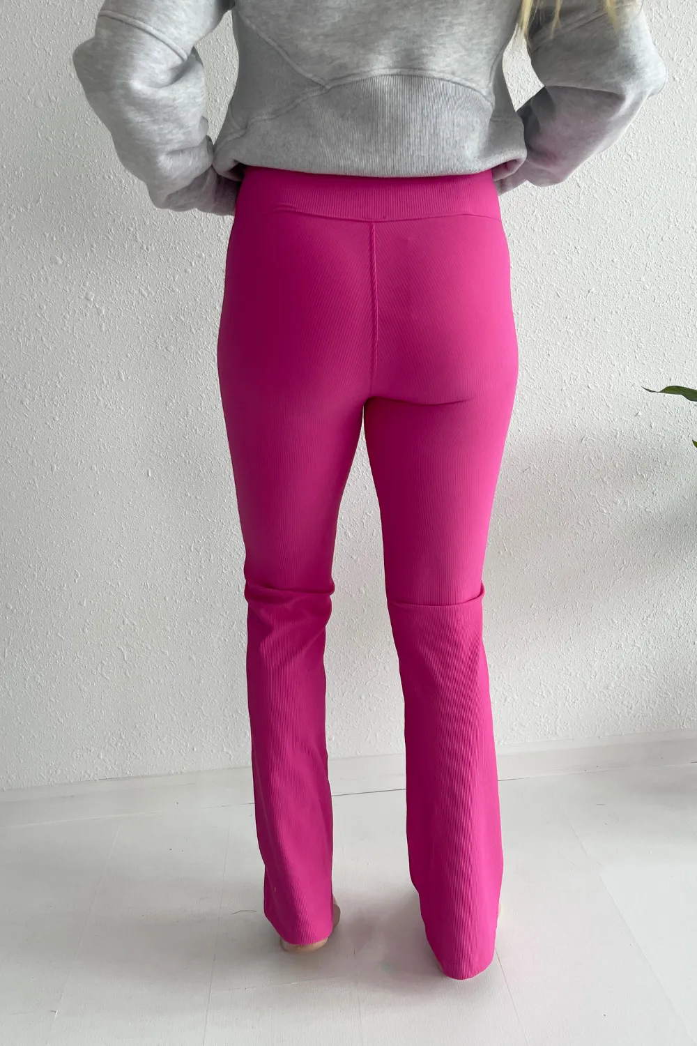 Nylon Rib Pintuck Leggings