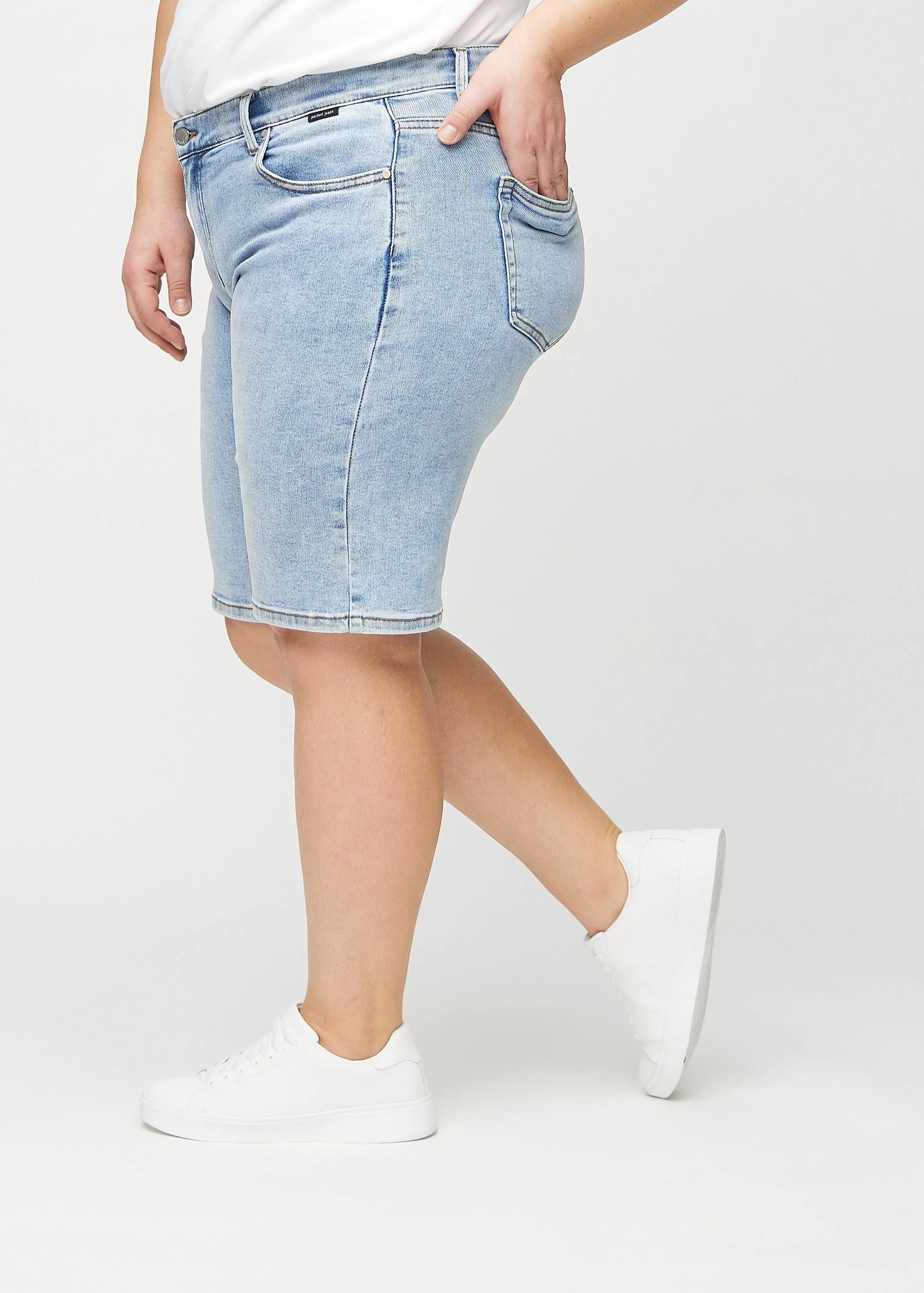 Perfect Shorts - Middle - Regular - Waves™