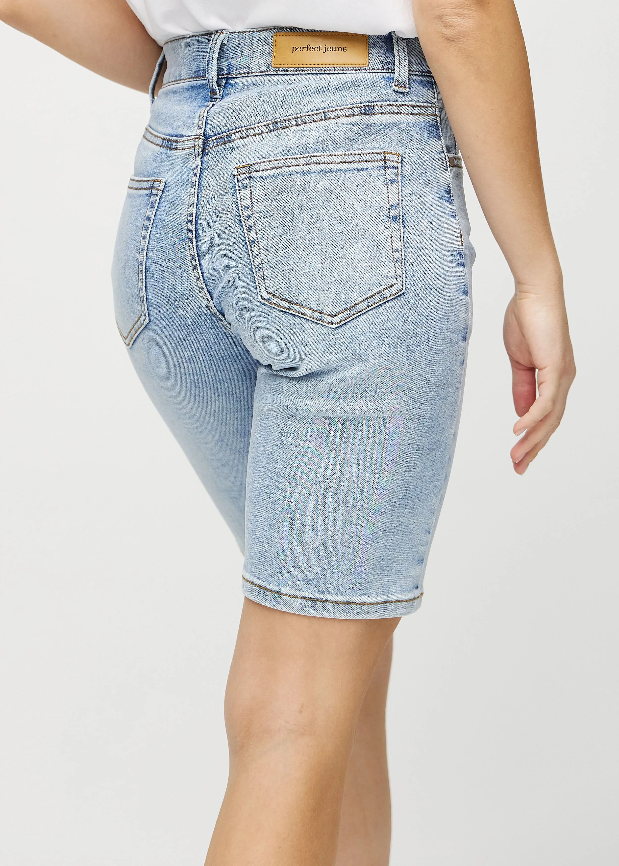 Perfect Shorts - Middle - Regular - Waves™