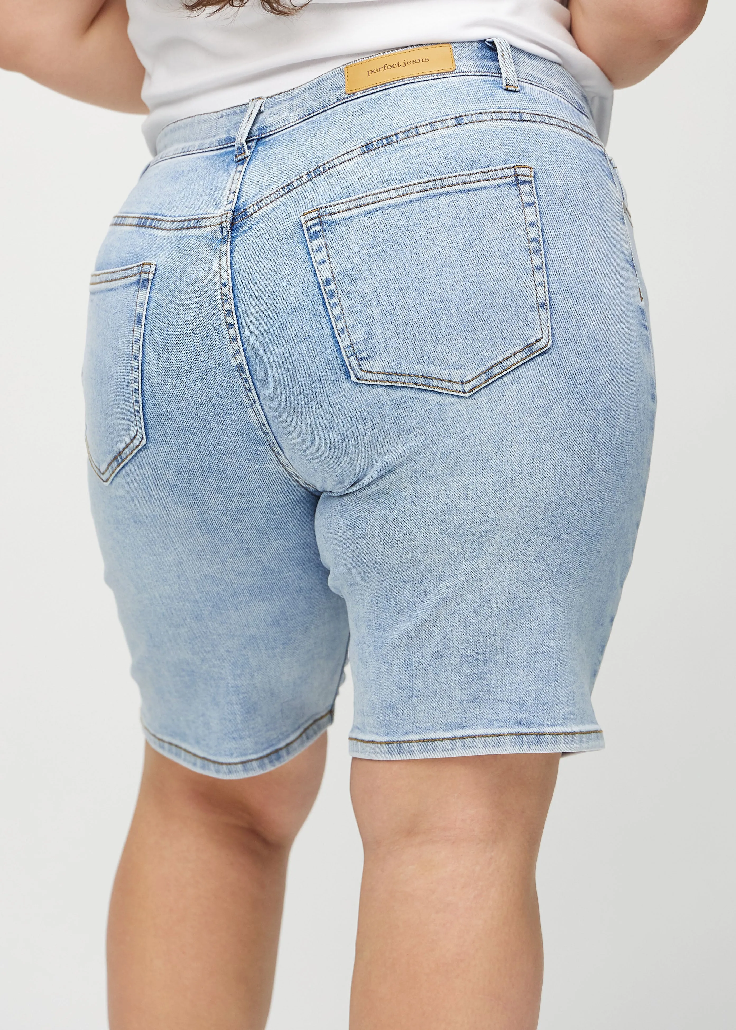 Perfect Shorts - Middle - Regular - Waves™