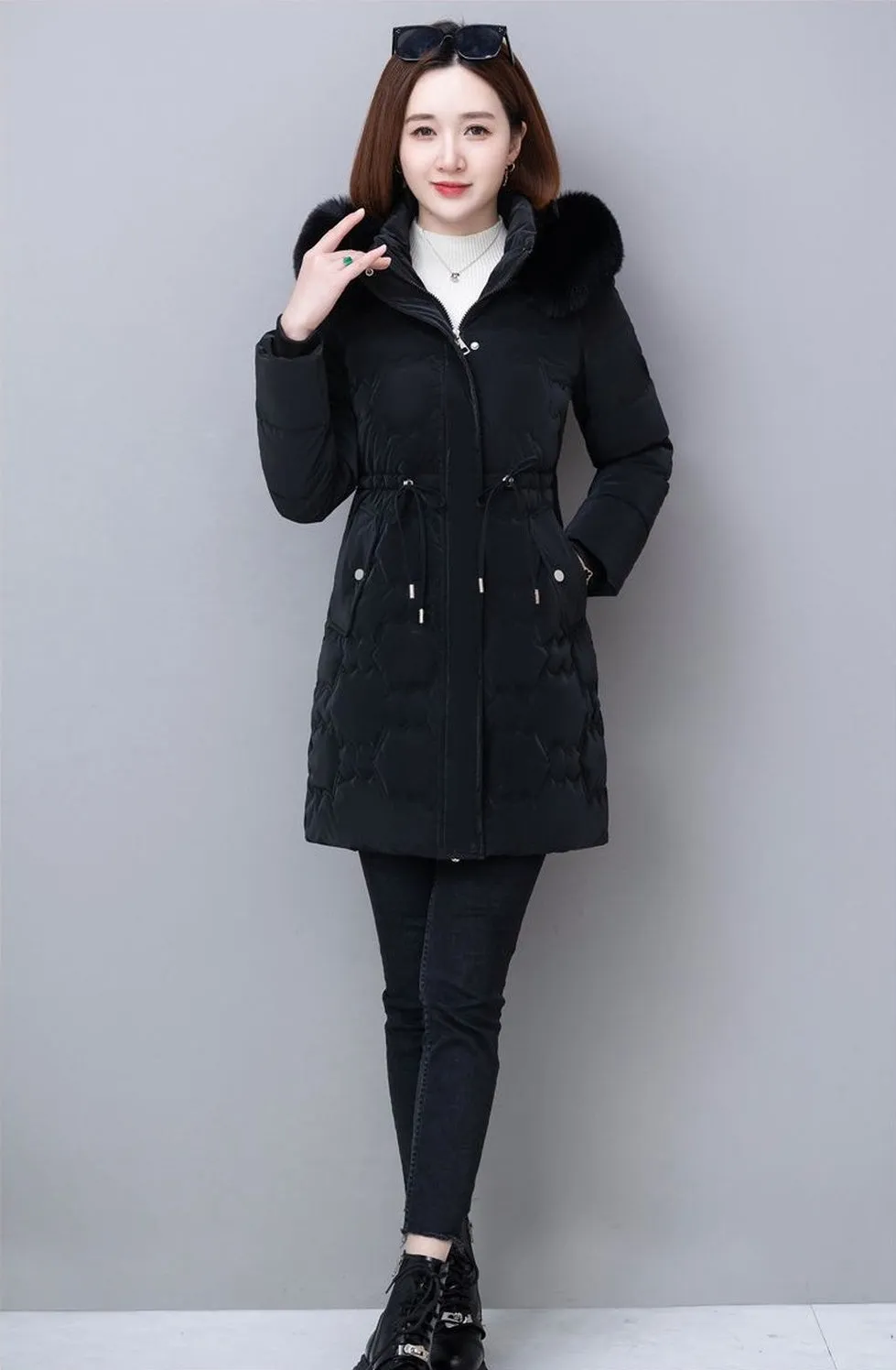Quilted and Windproof Puffer Jacket with Drawstring Waist for Women