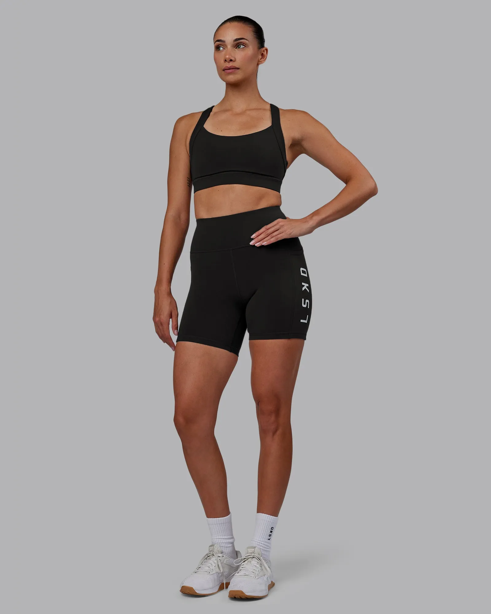 Rep Mid Short Tight - Pirate Black-White