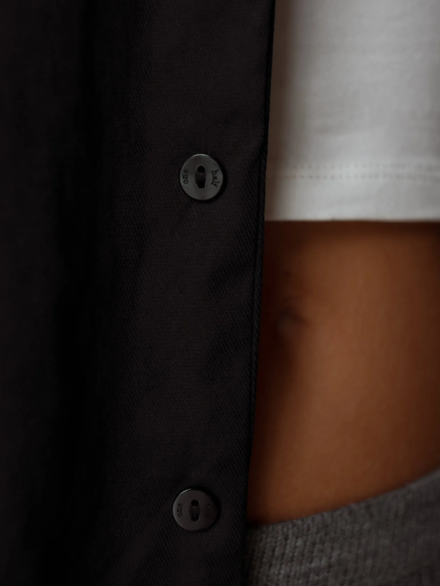 RESORT SHORT SLEEVE - BLACK