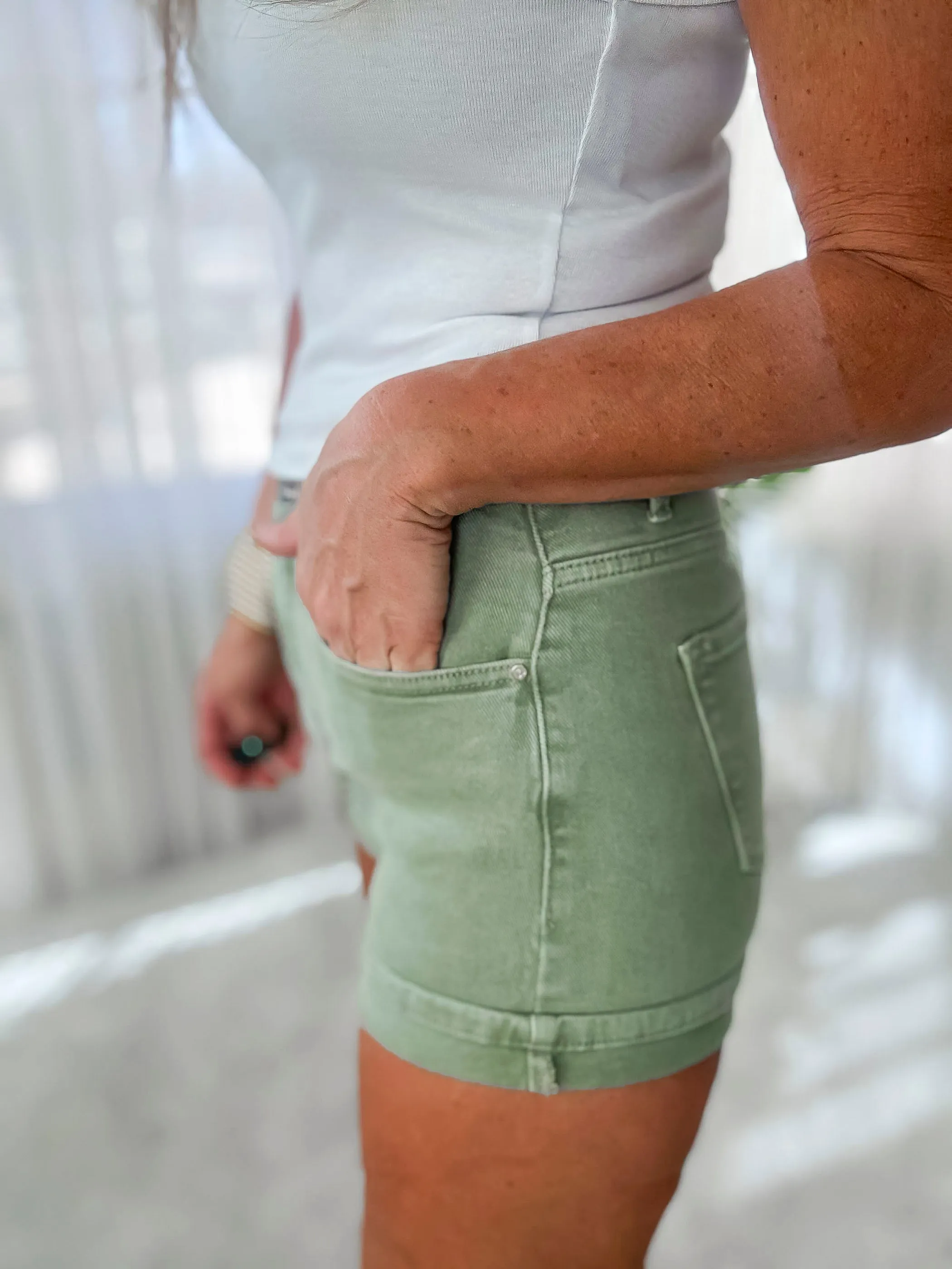 Safari Bound High Rise Cuff Denim Short | RISEN**