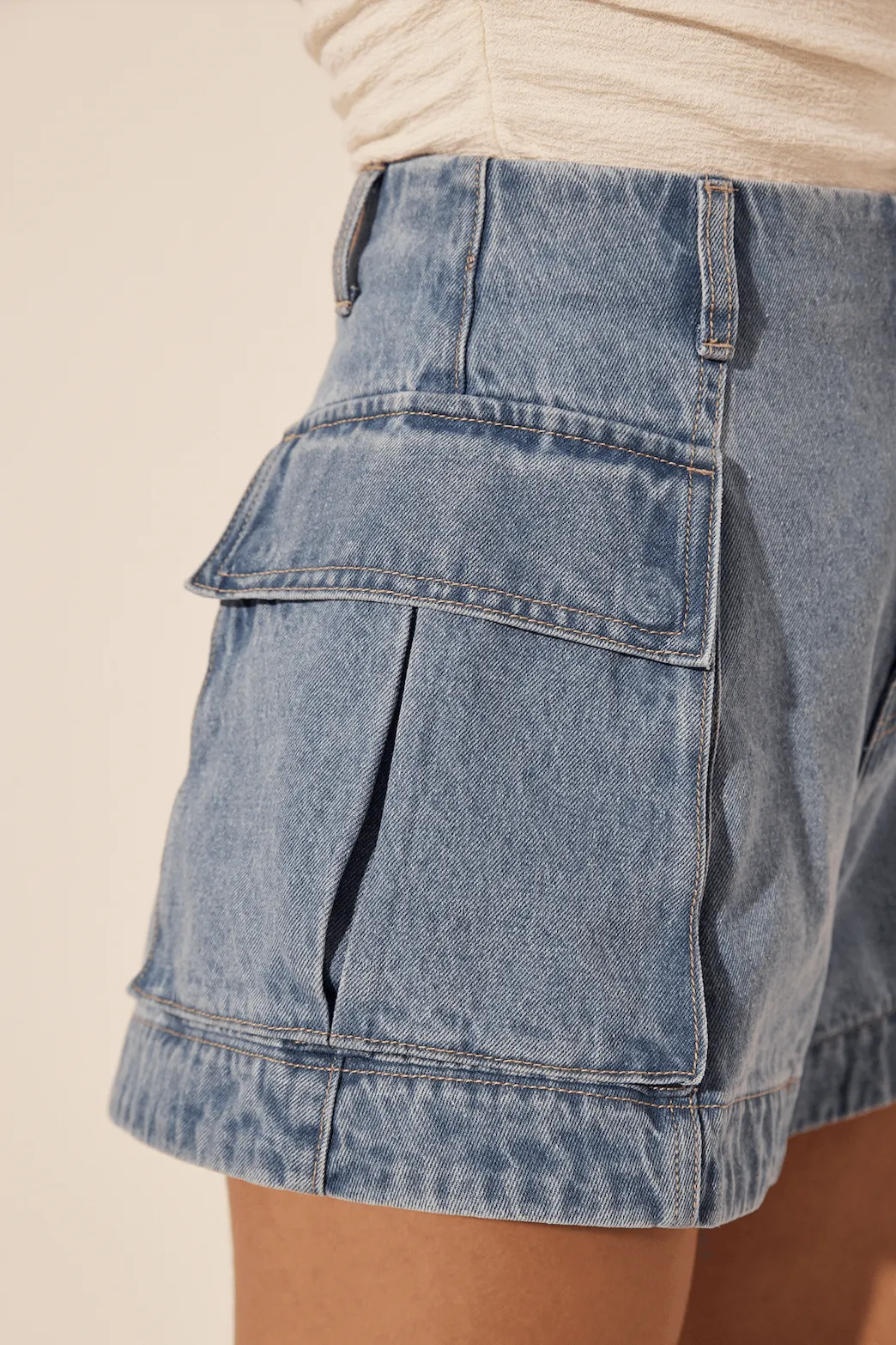 SHONA JOY Stella Patch Pocket Shorts - Mid Blue