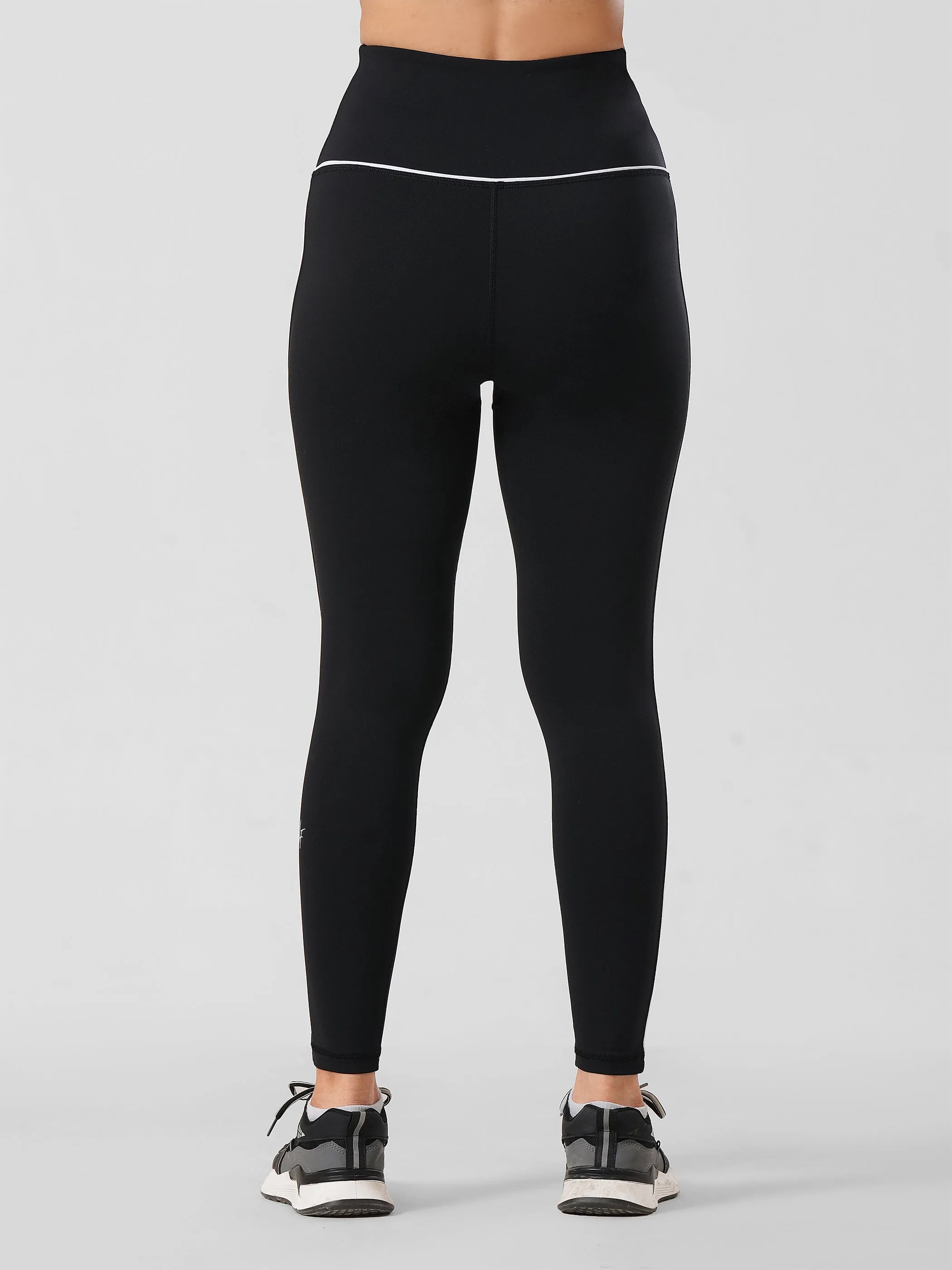Signature Legging in Black