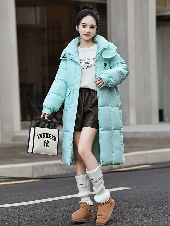 Stylish Women's Padded Quilted Puffer Jacket Featuring Label Detailing