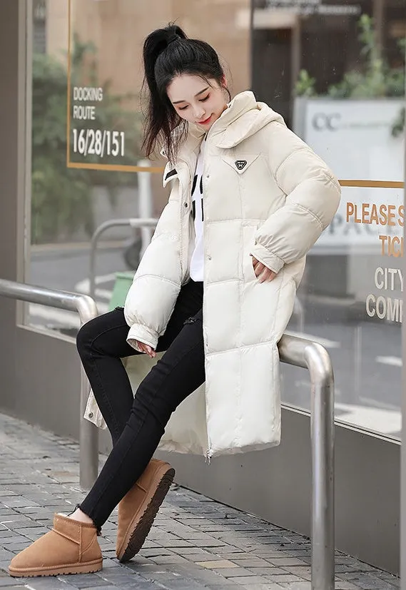 Stylish Women's Padded Quilted Puffer Jacket Featuring Label Detailing