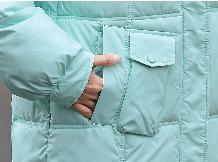 Stylish Women's Padded Quilted Puffer Jacket Featuring Label Detailing