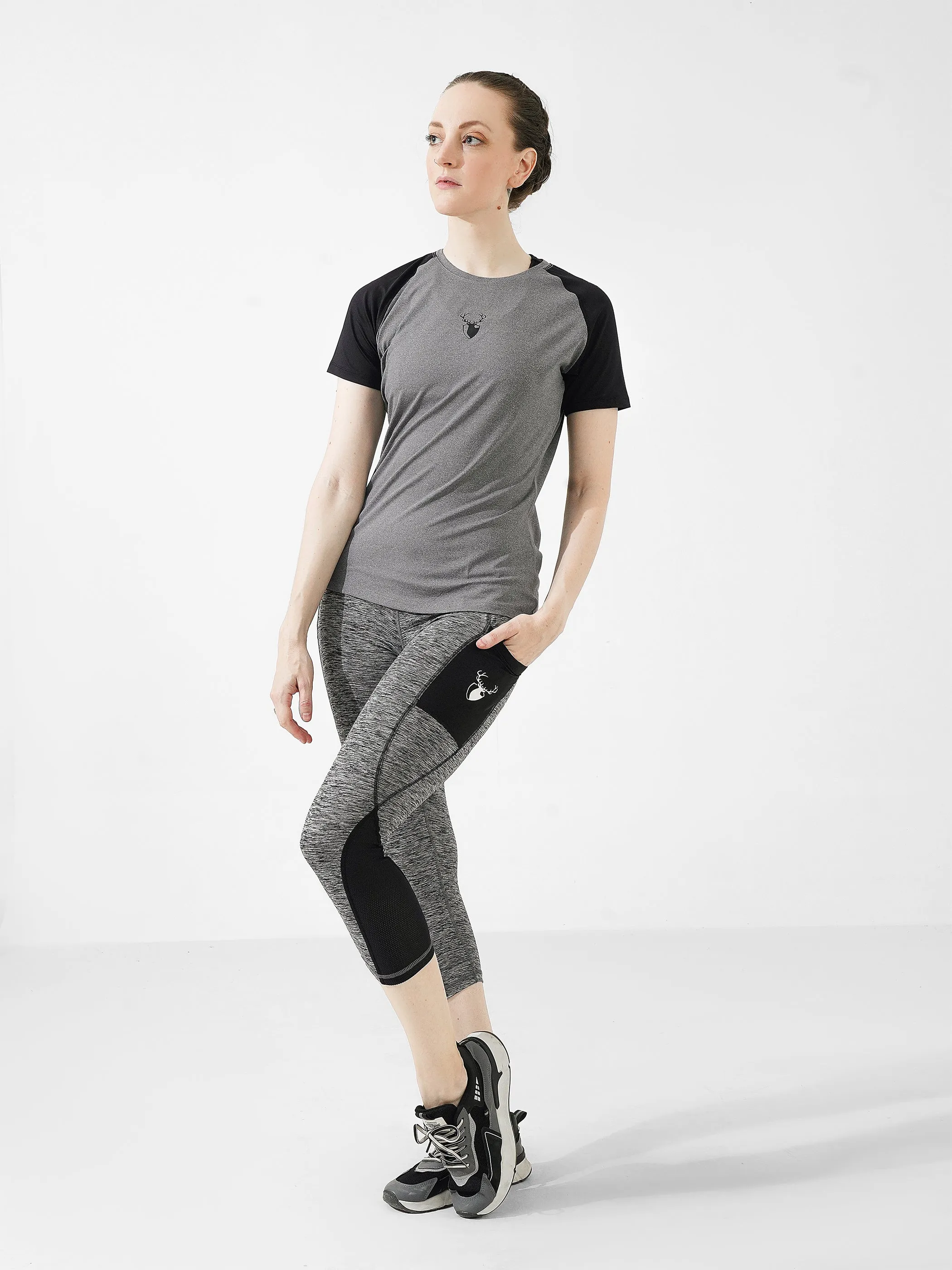 Trifecta Pocket Capri Legging in Grey