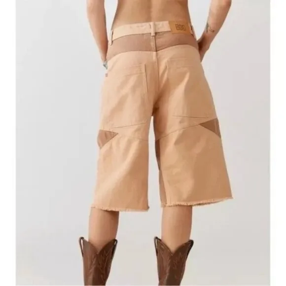 Urban Outfitters BDG Skater Girl Denim Short Seamed Sand Tan Brown New 28 Waist