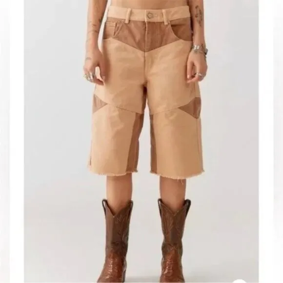 Urban Outfitters BDG Skater Girl Denim Short Seamed Sand Tan Brown New 28 Waist