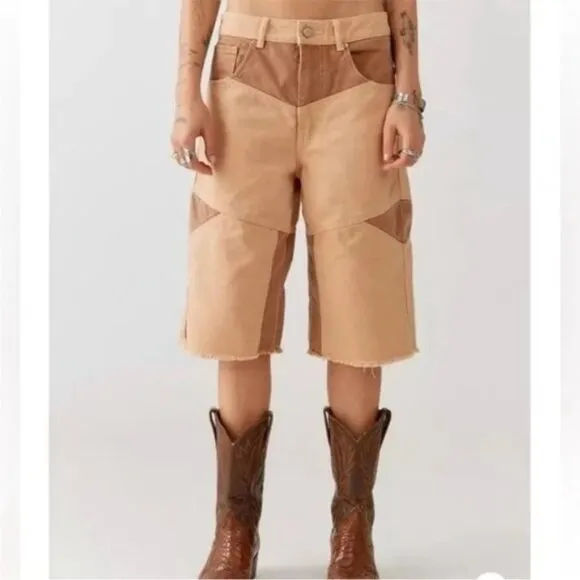 Urban Outfitters BDG Skater Girl Denim Short Seamed Sand Tan Brown New 28 Waist