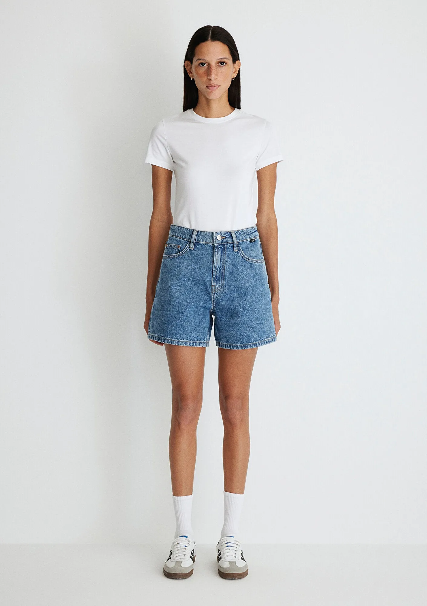 Verna Mid Blue 90s Jean Shorts