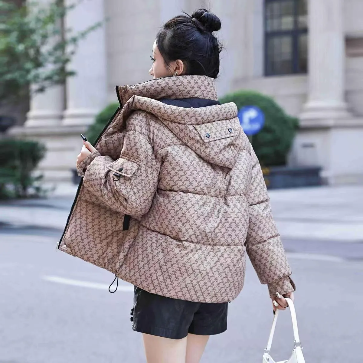Water-resistant Quilted Full-zip Puffer Jacket for Women