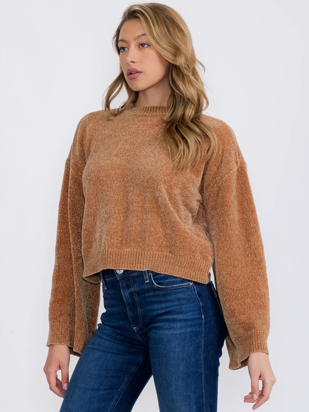 WOMEN'S LONG BELL SLEEVE PULLOVER SWEATER