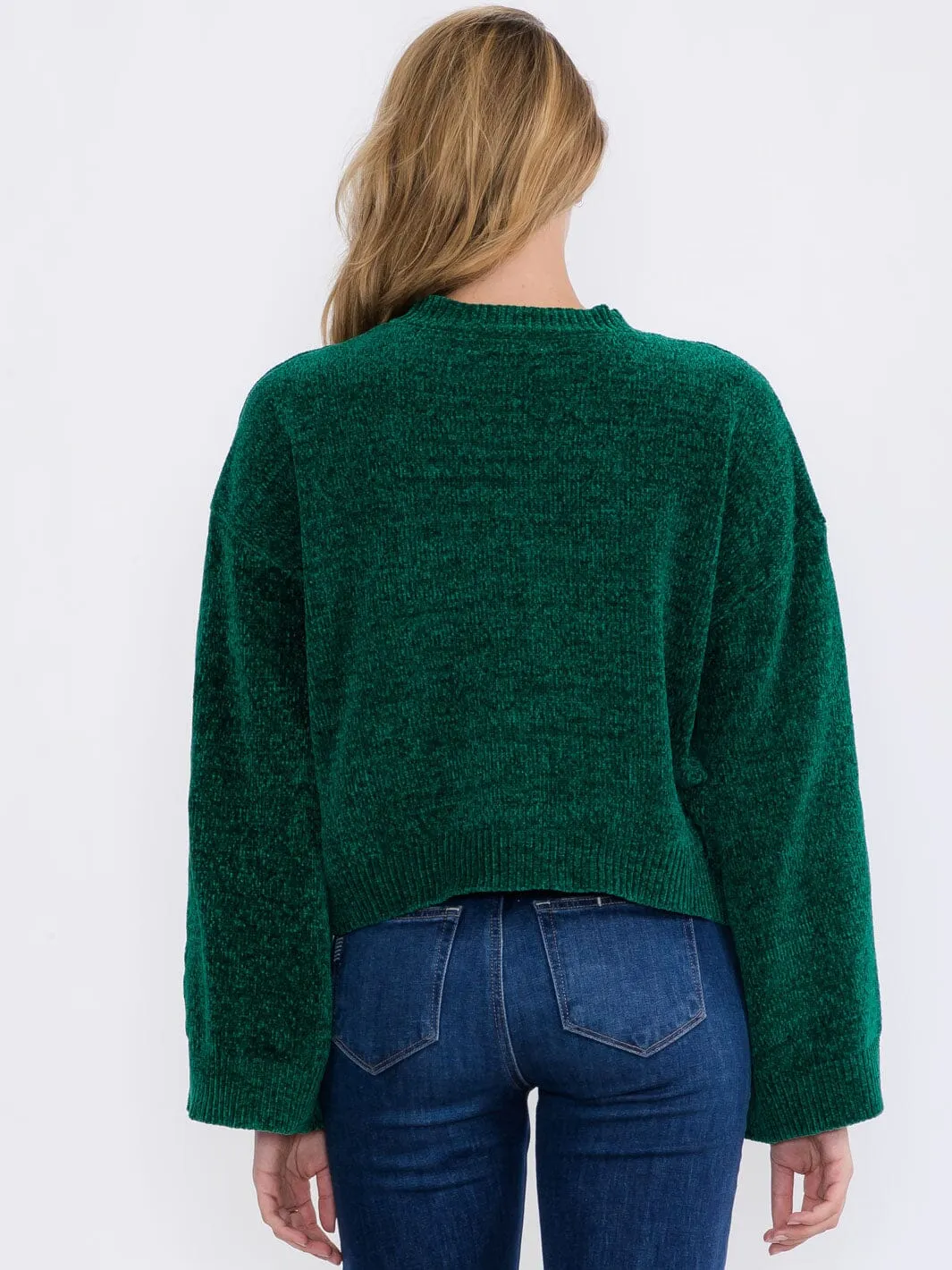 WOMEN'S LONG BELL SLEEVE PULLOVER SWEATER