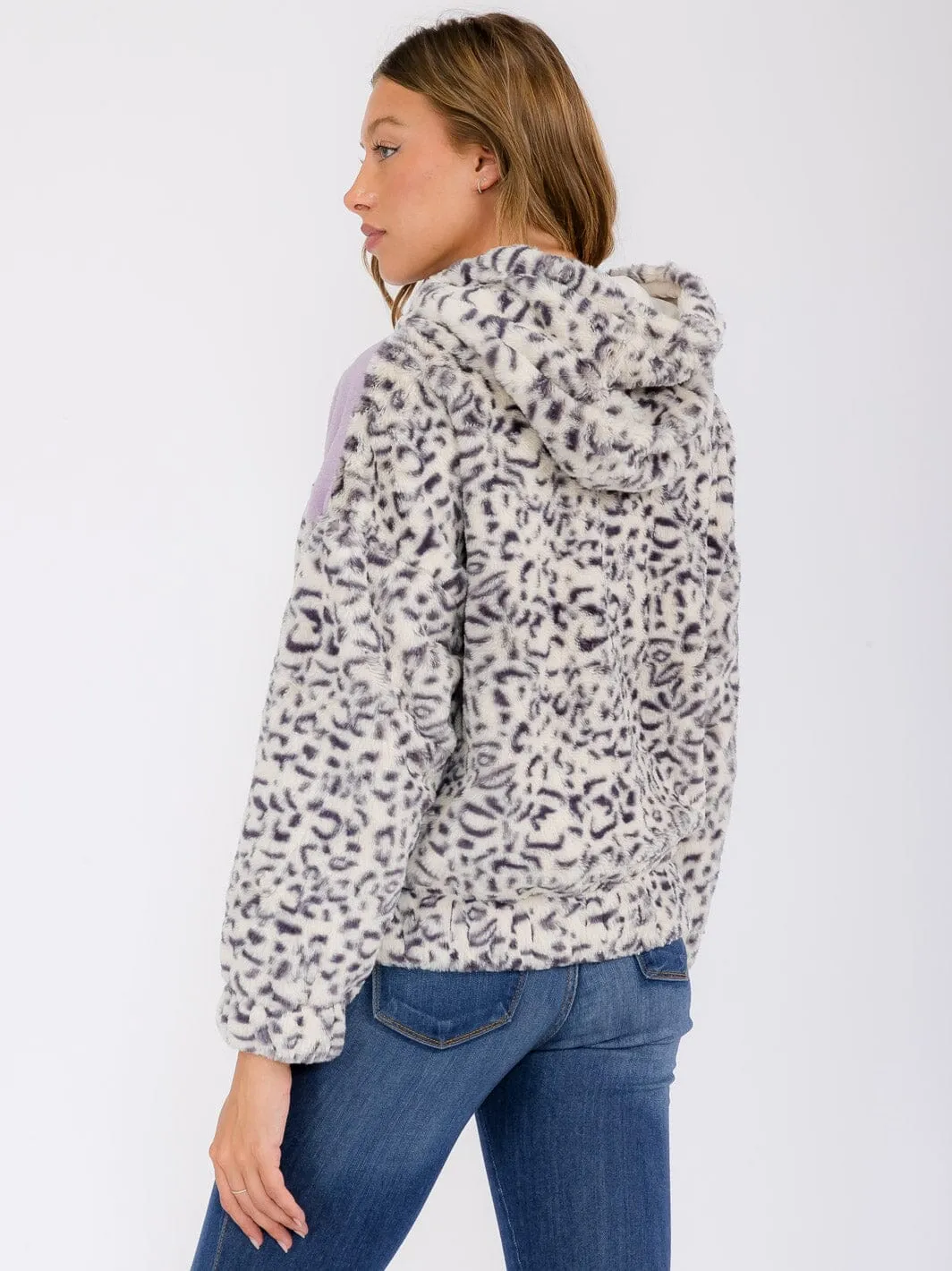 WOMEN'S LONG SLEEVE ANIMAL PRINT FRONT POCKETS HOODED PULLOVER SWEATER