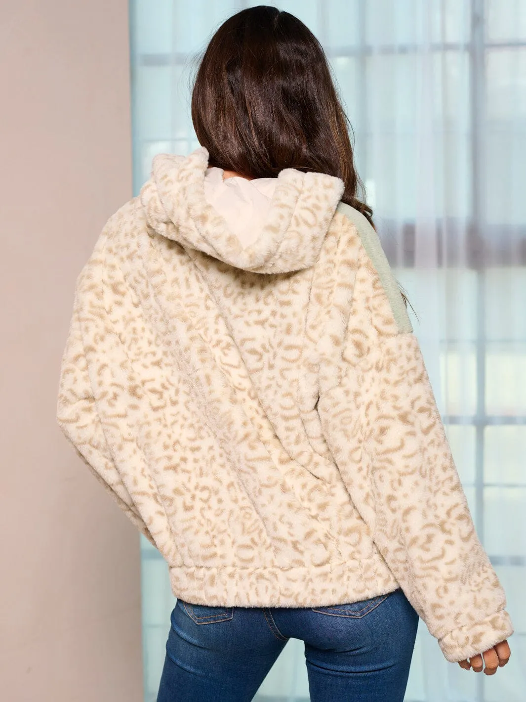 WOMEN'S LONG SLEEVE ANIMAL PRINT FRONT POCKETS HOODED PULLOVER SWEATER